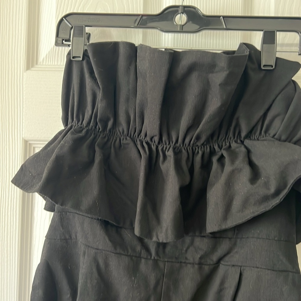 Strapless Black Ruffle Romper - Picture 4 of 7